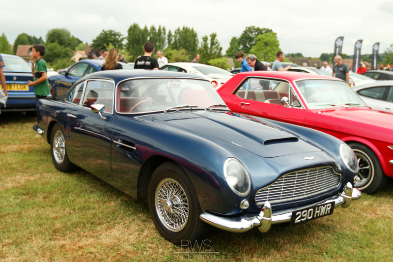 Illustration for article titled Classic British Welcome Photos (Le Mans Carshow)